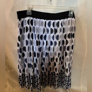 White House Black Market Skirt. Size 14. Multi colored.